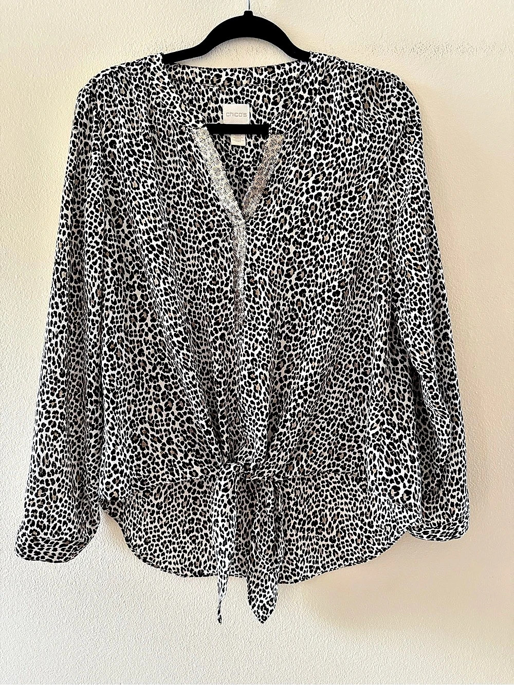 Chico's Leopard Print Sequin Trim Tie Front Blouse Size 1 Like New